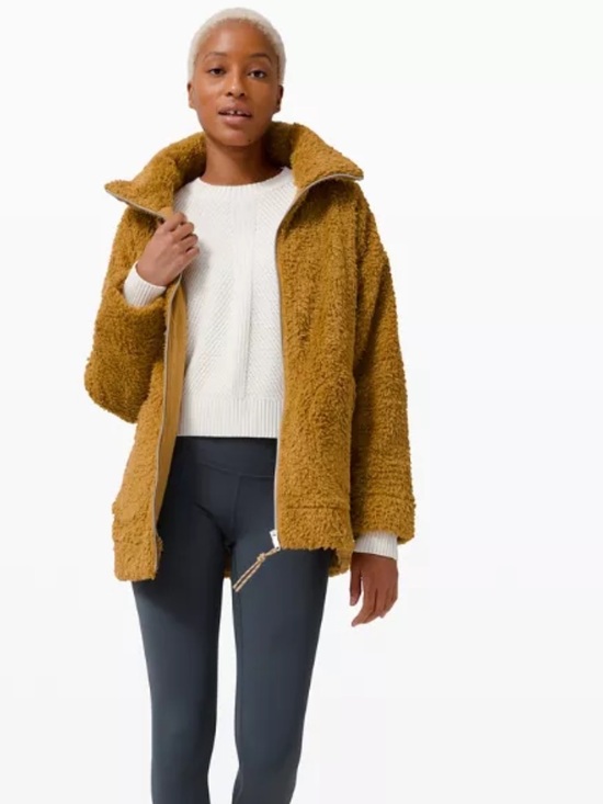 lululemon athletica Jackets & Blazers - Lululemon oh so Sherpa jacket